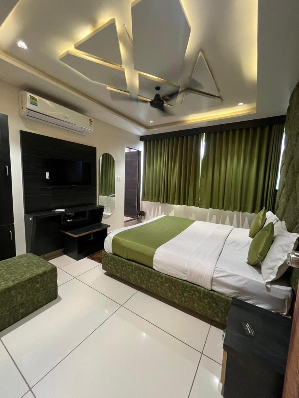 Prime View Hotel Ahmedabad Quarto foto