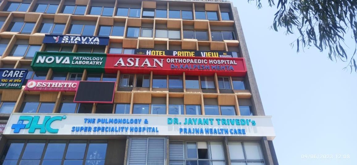 Prime View Hotel Ahmedabad Exterior foto